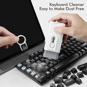 SwipeSmart™ Pro - A professional kit for cleaning your gadgets Sleekify